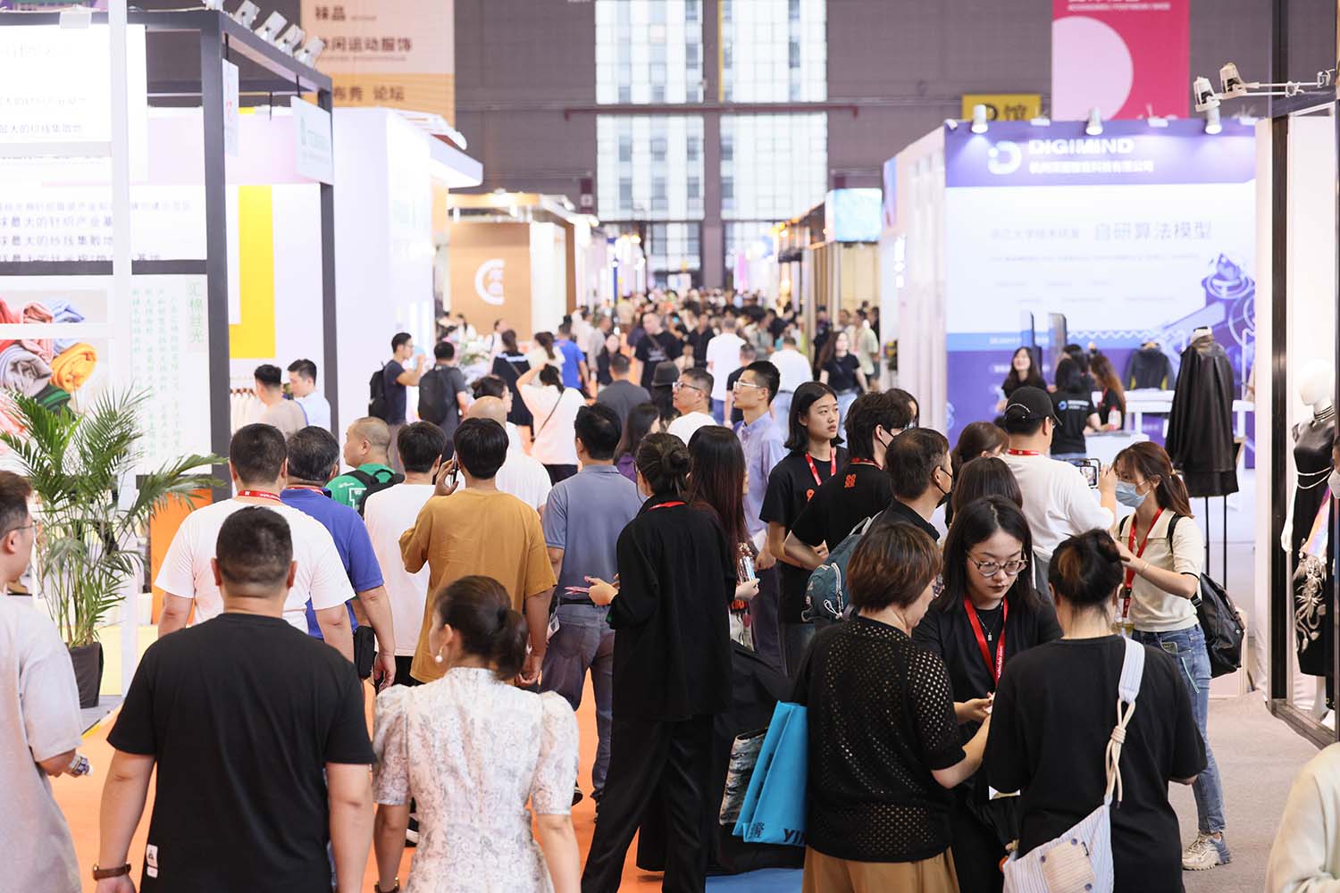 CHIC2026秋季展中国服装供应链展会现场